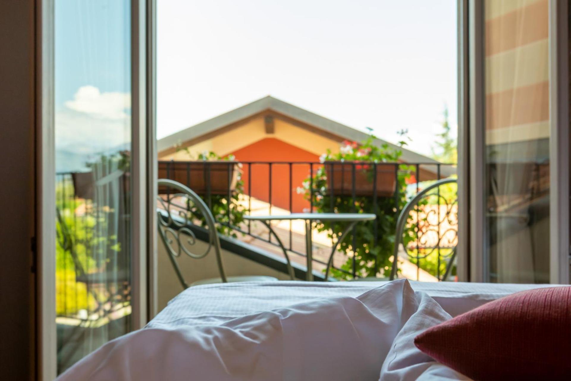 Hotel Cortese Armeno Exterior foto